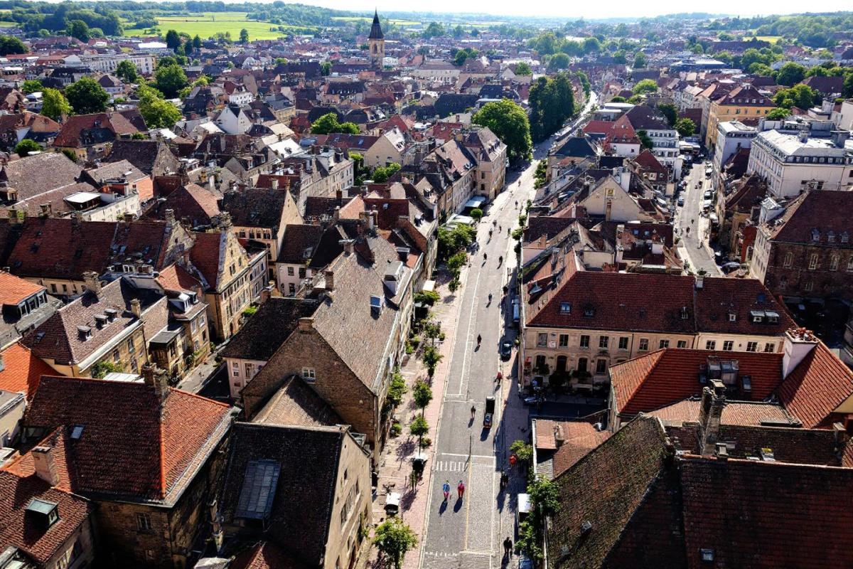 Incroyable : cette cité médiévale devient gratuite avec votre Pass Navigo (la combine géniale)